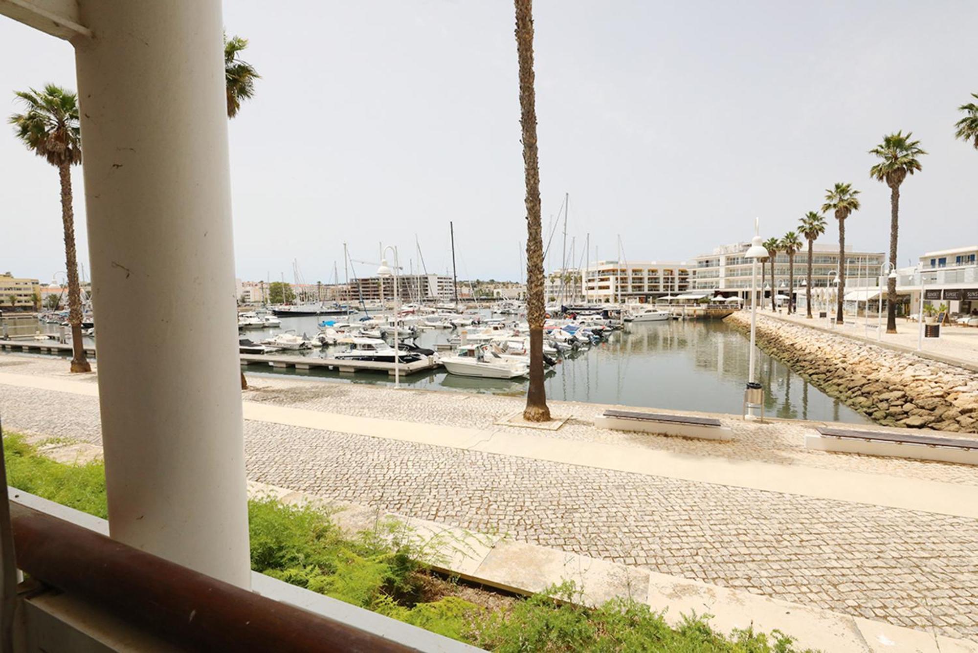 A65 - Marina Moor Apartment In Lagos Luaran gambar